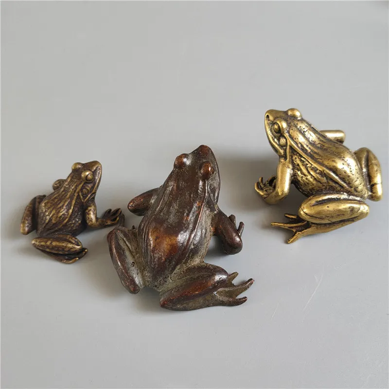 

Mini Chinese Retro Yellow Copper Gold Vivid Carving Auspicious Wealth Frog Piece/Home Putting Decorate Hanging Ornaments