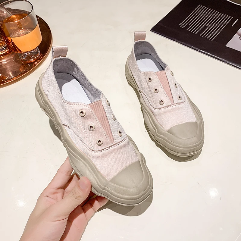 

2022 Autumn New Slip-on Canvas Shoes Women's All-match Trend Small White Shoes Students Flat Casual Women's Sports Shoes