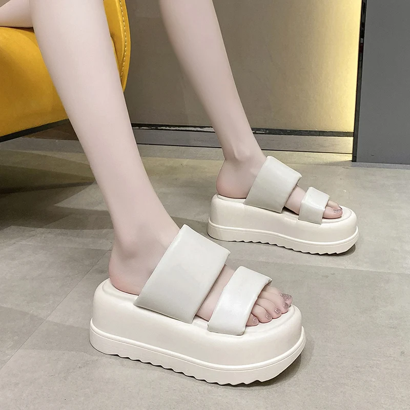 

Тапки женские резиновые на платформе, мягкие повседневные сланцы, ПУ кожа, низкая подошва, пляжная обувь, 2022