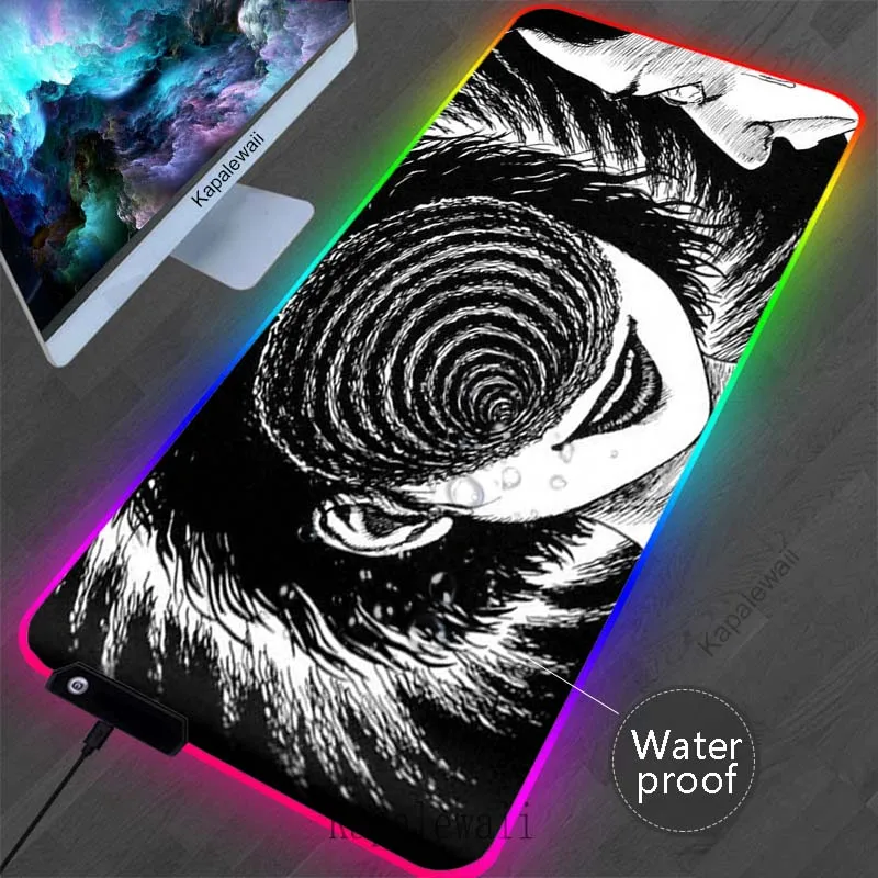 Рисунок 2 - Большой коврик для мыши Junji Ito с RGB-подсветкой