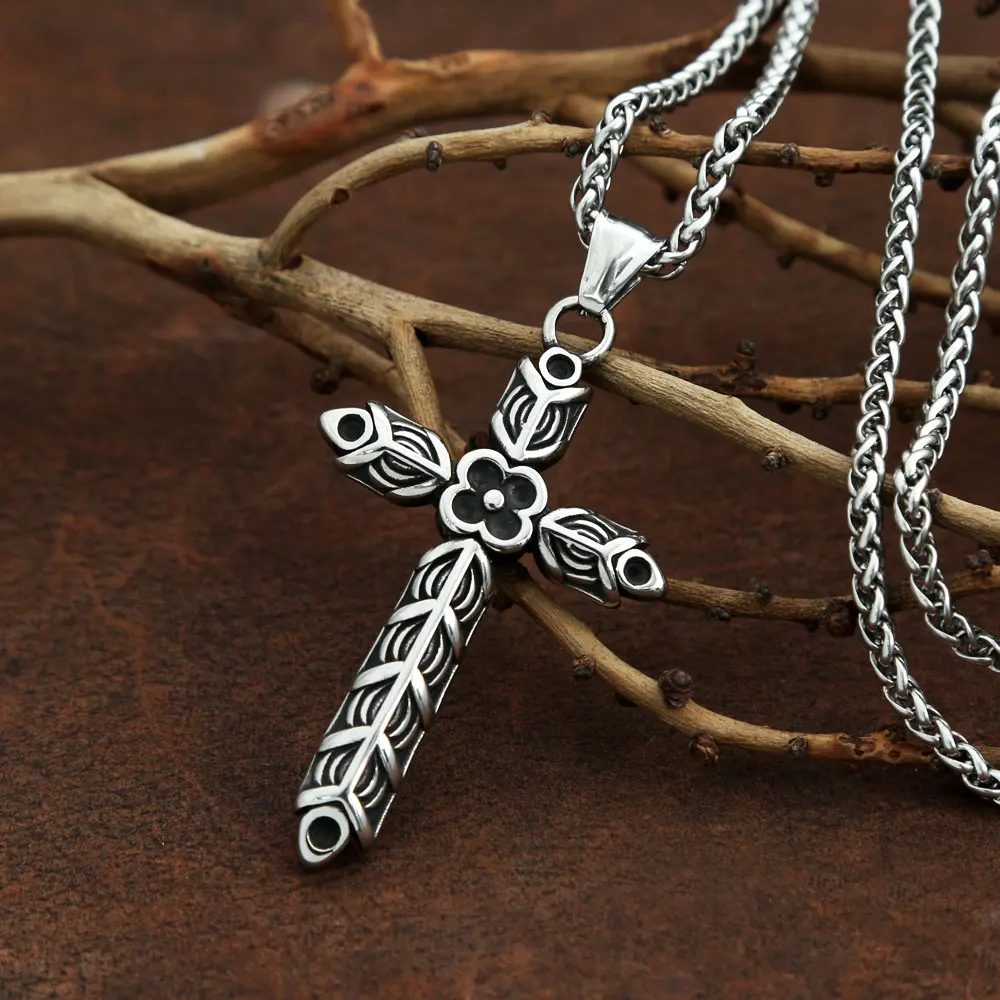 

Retro Nordic Viking Flower Cross Necklace Men Punk Stainless Steel Cross Engraved Totem Pendant Women Biker Amulet Jewelry Gift