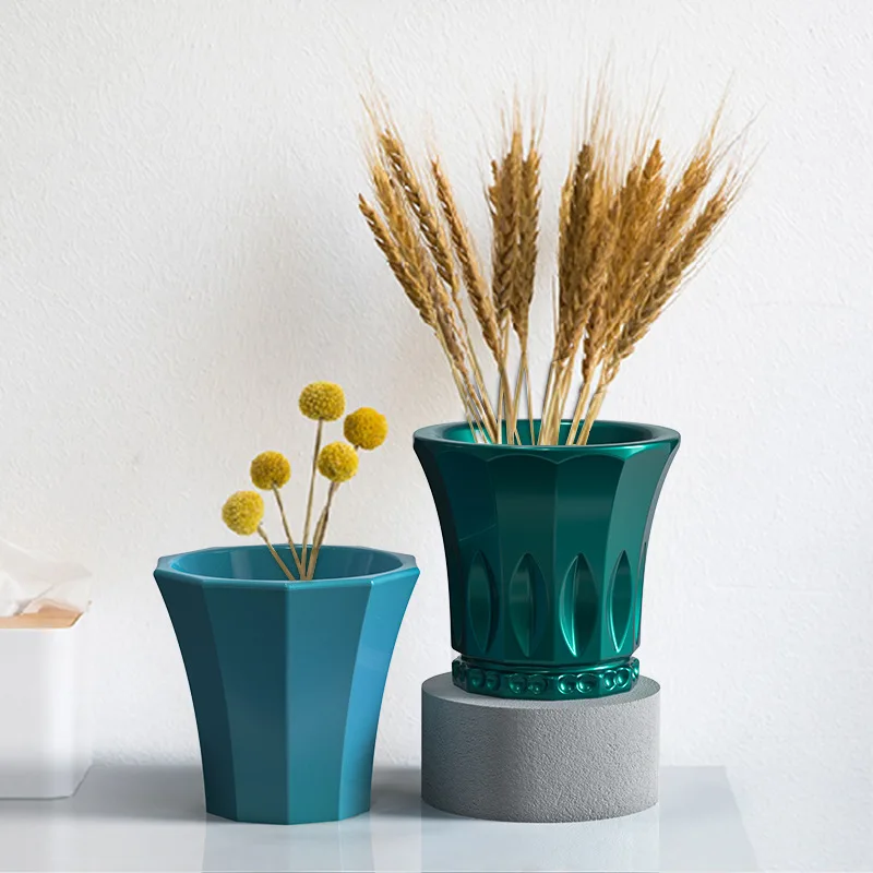 

Вырезанный бриллиантовый рисунок, чашка для воды, фотографическая фотография