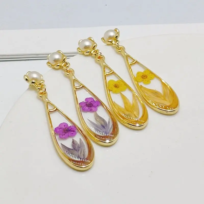 

Luxury Dried Flower Earrings For Women Creative Geometric Earrings Wholesale Natural Flower Epoxy Resin Earring Jewelry 2022 New
