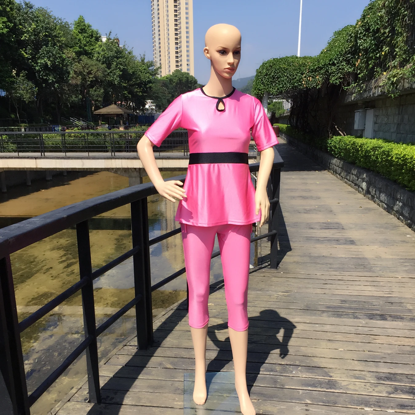 

2022 new Long sleeve solid black Muslim Swimwear Womens Muslim Swimsuit Burkini