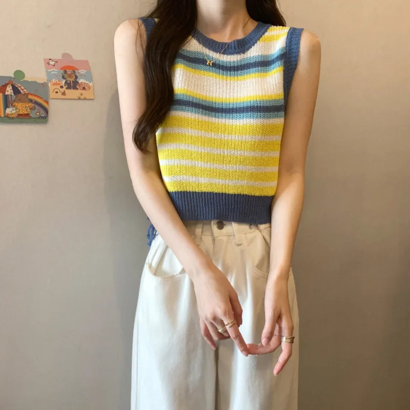 Летняя новинка женская трикотажная футболка без рукавов в радужную полоску