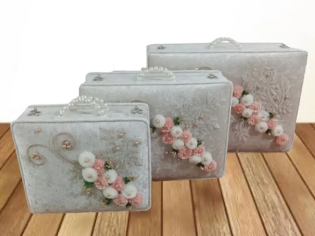 

Land Of dowry Velvet 3 Pcs Dowry Bag Cappucino