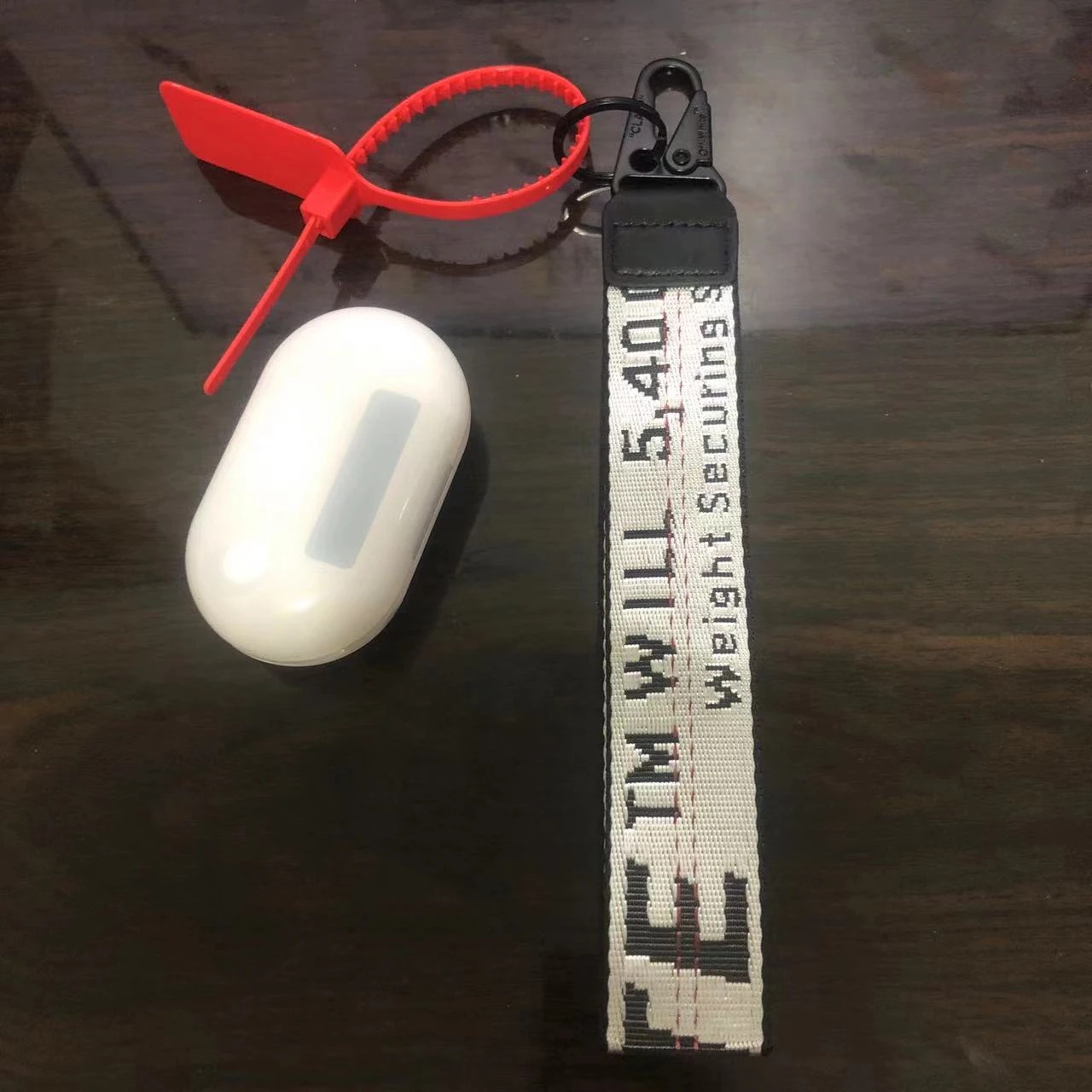 Off white lanyard keychains – Gem Finds