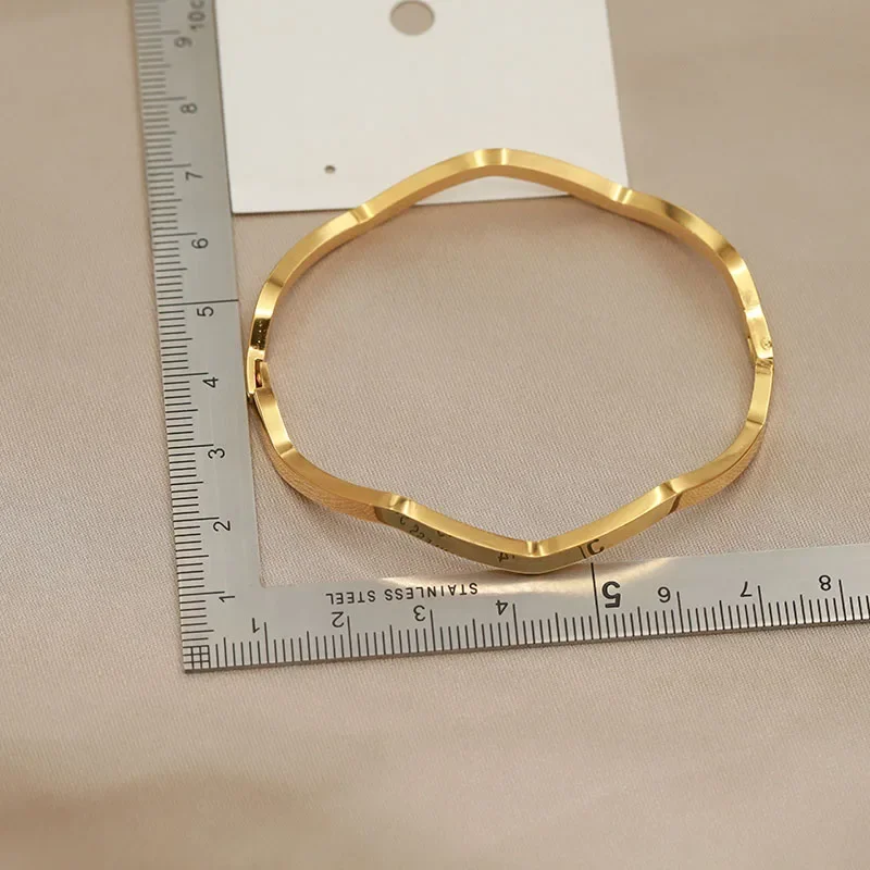 Браслеты и Обручи из нержавеющей стали с металлическими волнами для женщин