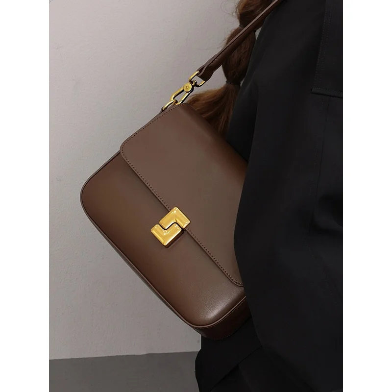 Женская квадратная сумка из натуральной кожи новая через плечо подмышки модная