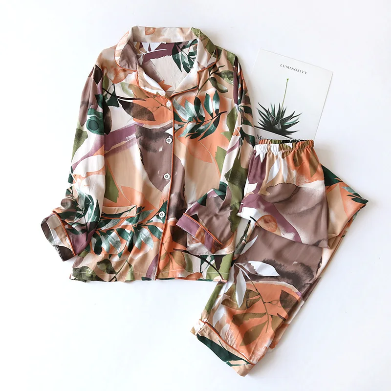 

Spring and autumn ladies cute cartoon floral viscose fiber pajamas two-piece long-sleeved home service cotton summer thin shorts
