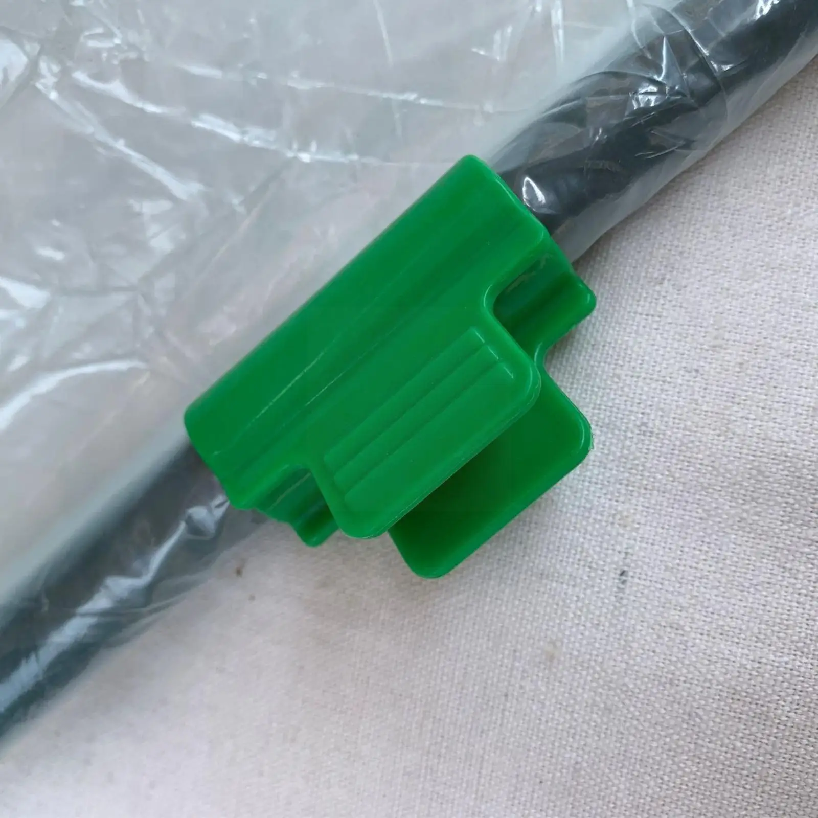 

Зажим для прививки растений, Пластиковый садовый инструмент для огурцов, баклажанов, Арбузов, круглый рот, плоский рот, фиксированный зажим против падения, Cl B4x2