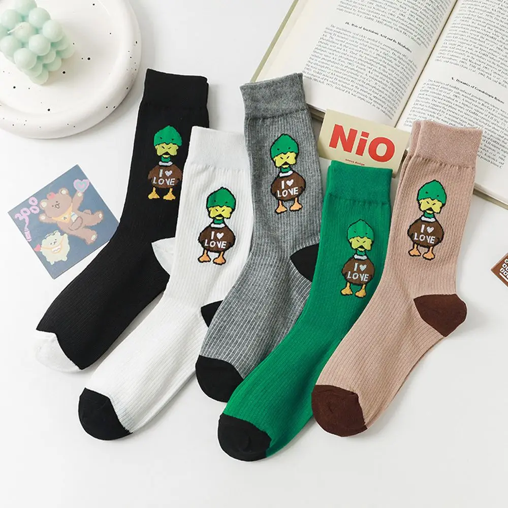

Милые забавные удобные носки в Корейском стиле с рисунком кавайные Творческие носки средней длины носки для девочек Мультяшные чулочно-носочные изделия
