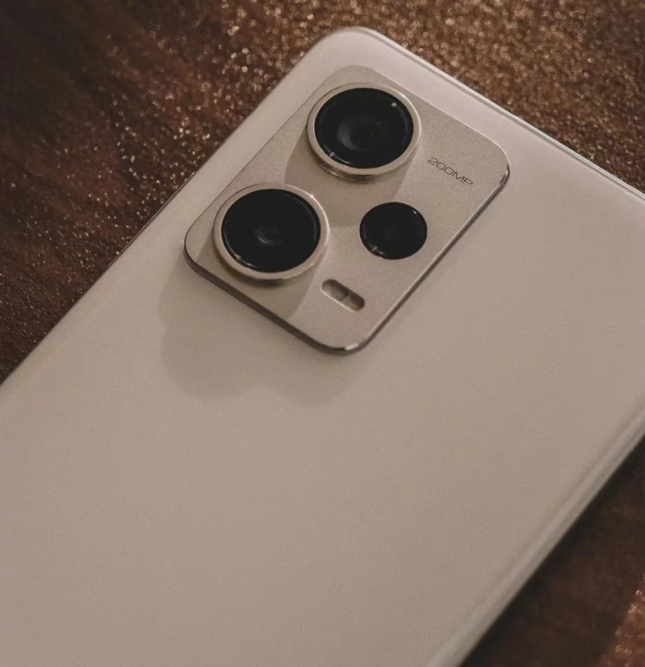 Рисунок 4 - Смартфон Xiaomi Redmi Note 12 Pro +