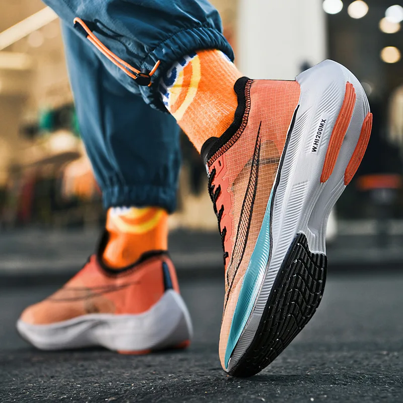 New Carbon Plate Men Running Shoes Breathalbe Athletic Sport Jogging Shoes Cushioning Ultralight Training Sneakers Men 38-45