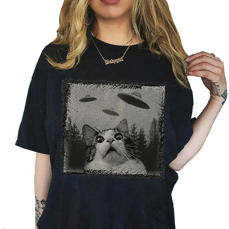 

Cat and Ufos Graphic Tees Funny Tshirts Mens 2023 Hot Unisex Grunge Funny Cartoon Women T-shirt Fashion Cute Y2k Tops Male 90s