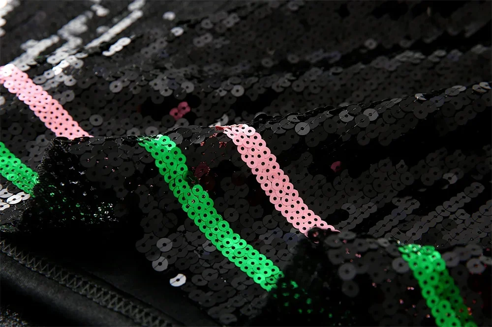 Женская футболка в полоску с коротким рукавом и круглым вырезом