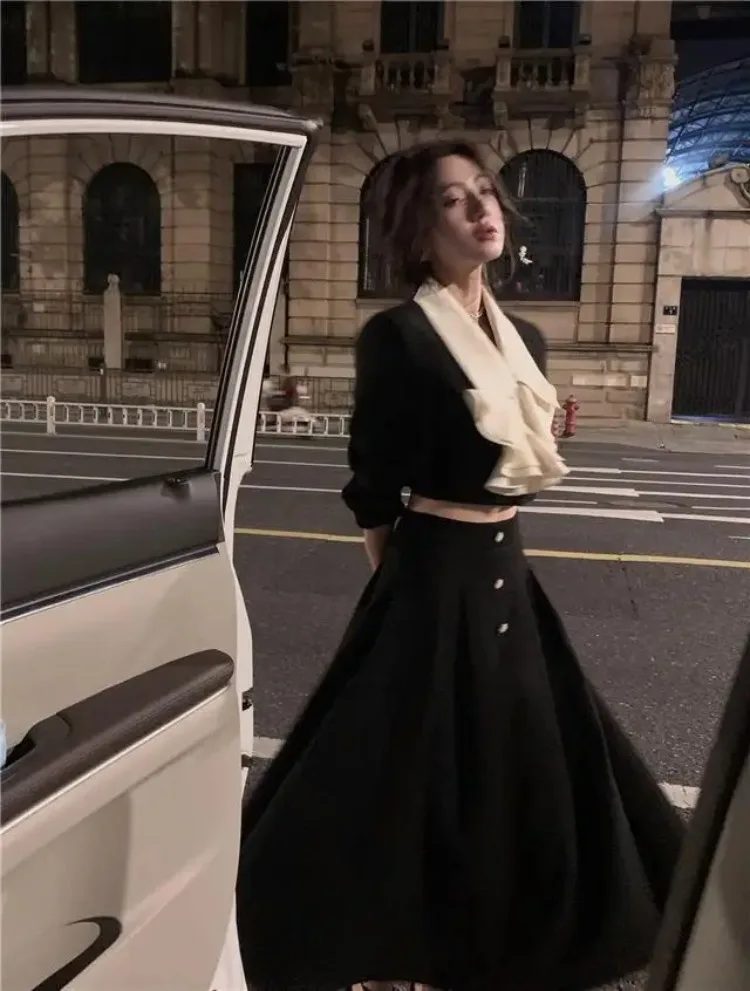 Женский офисный костюм