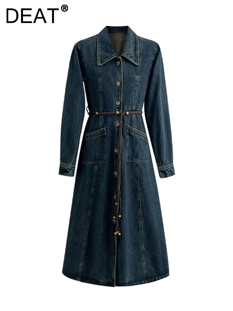 

Женское джинсовое платье-трапеция DEAT, однобортное длинное платье с отложным воротником, поясом и бахромой, осень 2023