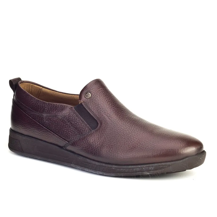 

Genuine leather brown men's casual shoes