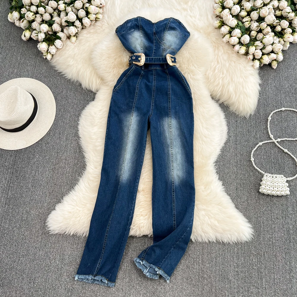 Женское платье-трапеция с коротким рукавом и круглым вырезом |
