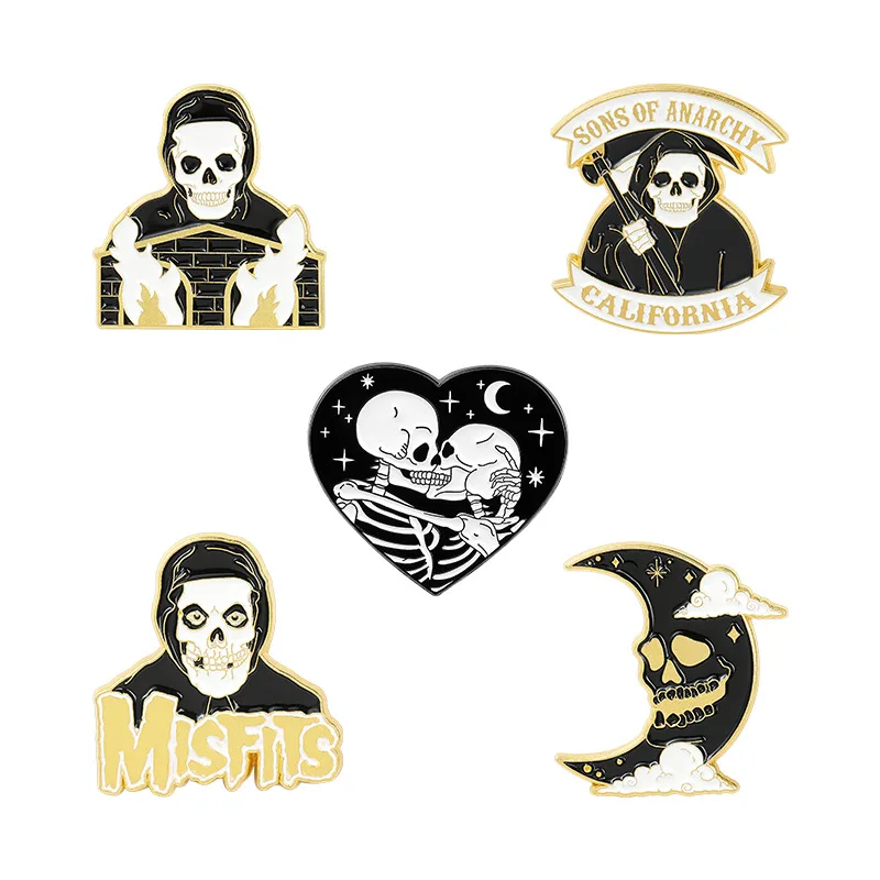 

Mr. Skull Enamel Pins Custom Gothic Skeleton Lover Moon Heart Pinback Button Denim Jeans Lapel Pin Badge Jewelry Gift Badges