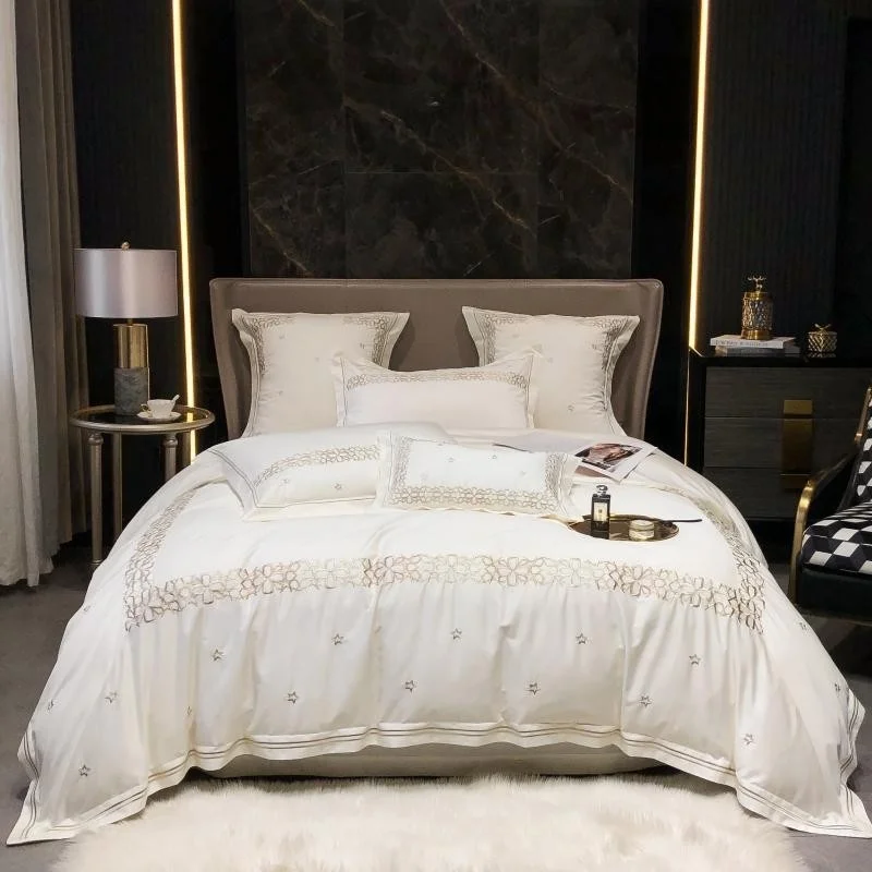 

Egyptian Cotton Duvet cover King Queen size 4Pcs White Golden Silver Embroidery Bedding set with Bed Sheet Pillowcases