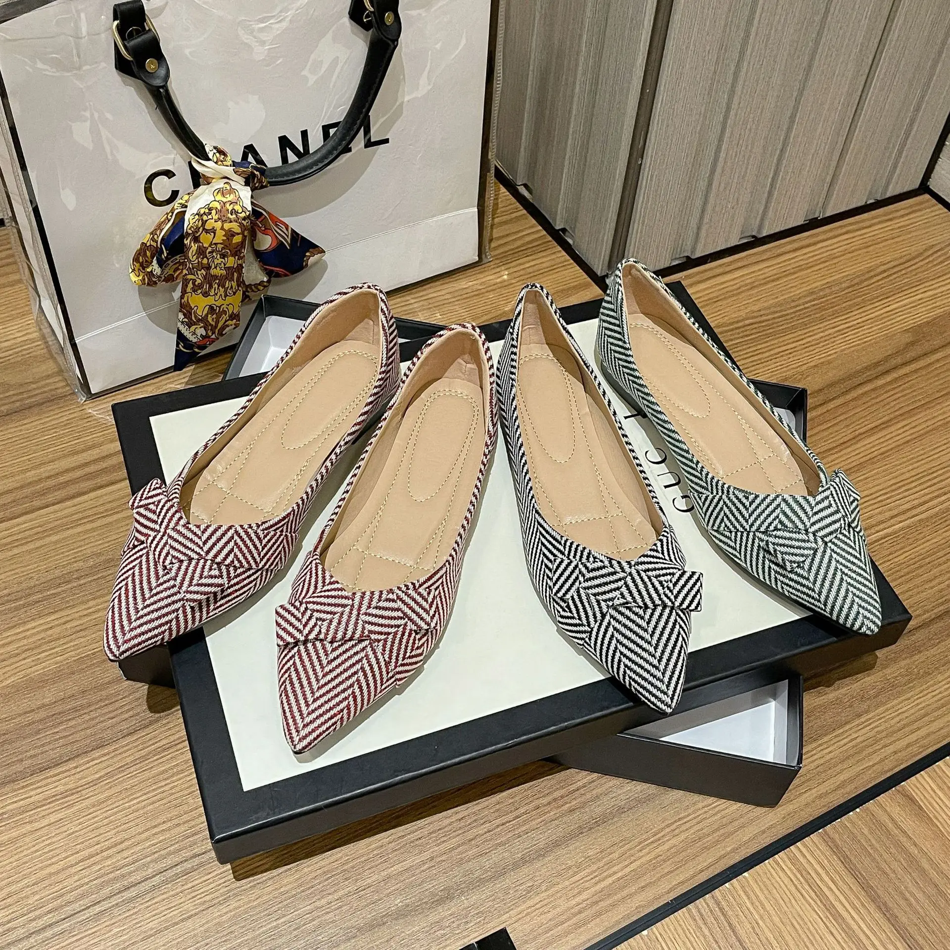 Hot Selling Pointy Toe Cute Bow Manufacturers Flat Shoes For Ladies Luxury