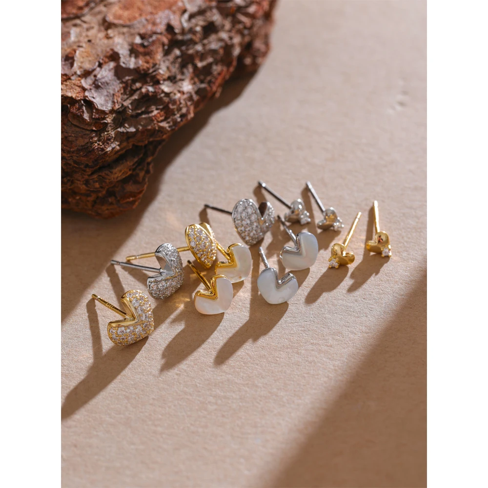 Женские серьги-гвоздики с натуральным цирконием 14 к