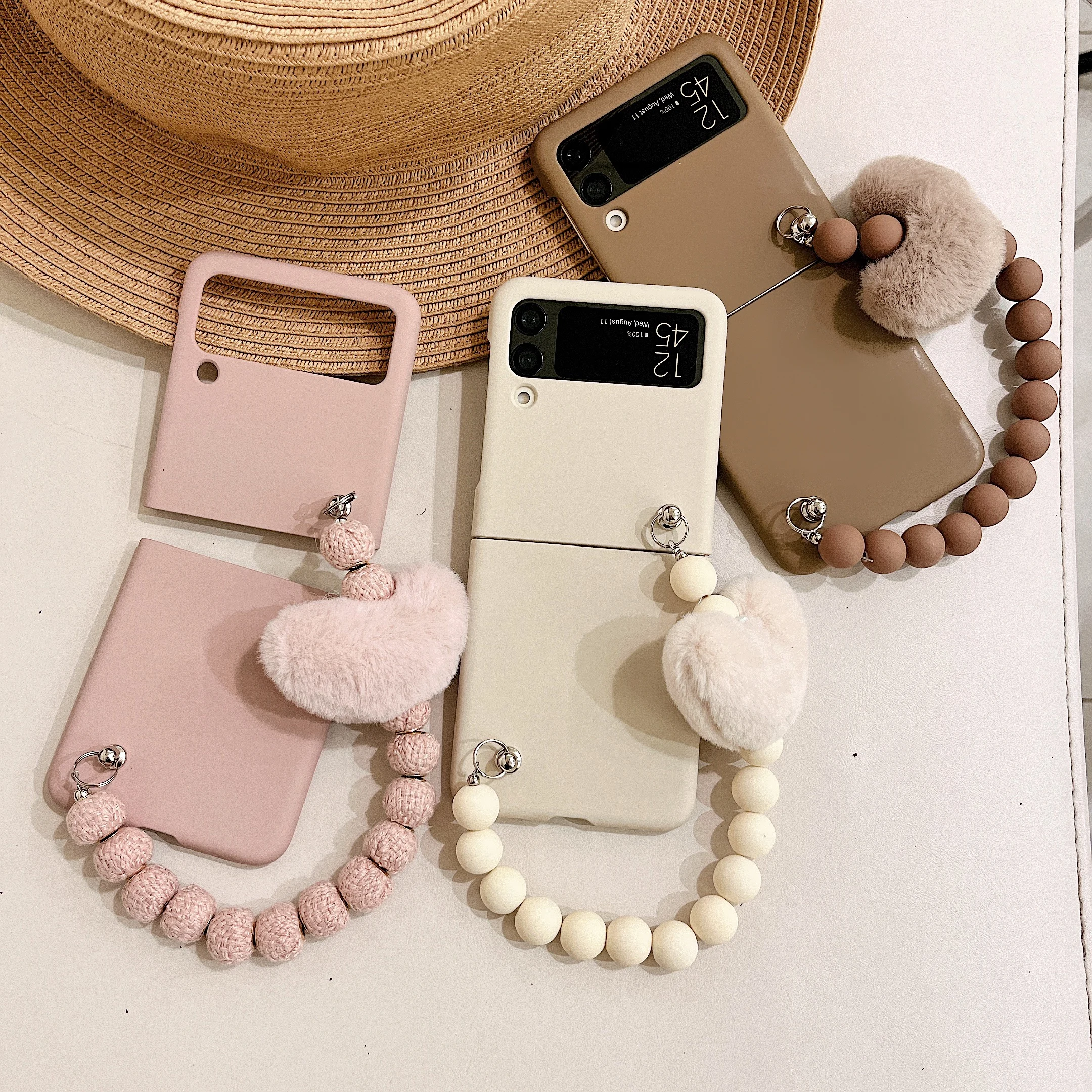 Case For Samsung Galaxy Z Flip 3 5G Cover Cute Plush Love Heart Bracelet ZFlip3 ZFlip 3 Phone Shell For Galaxy Z Flip 3 Cases