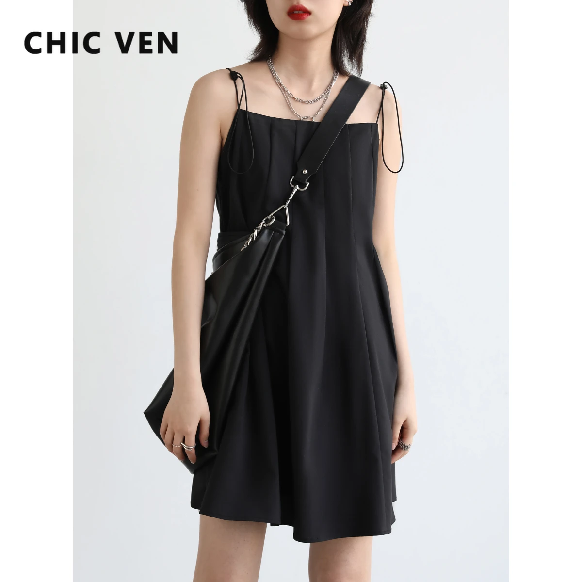 

CHIC VEN Korean Women Dress Sleeveless Sexy Slash Neck Elastic Clasp Spaghetti Strap Dresses for Woman Black Female Summer 2022