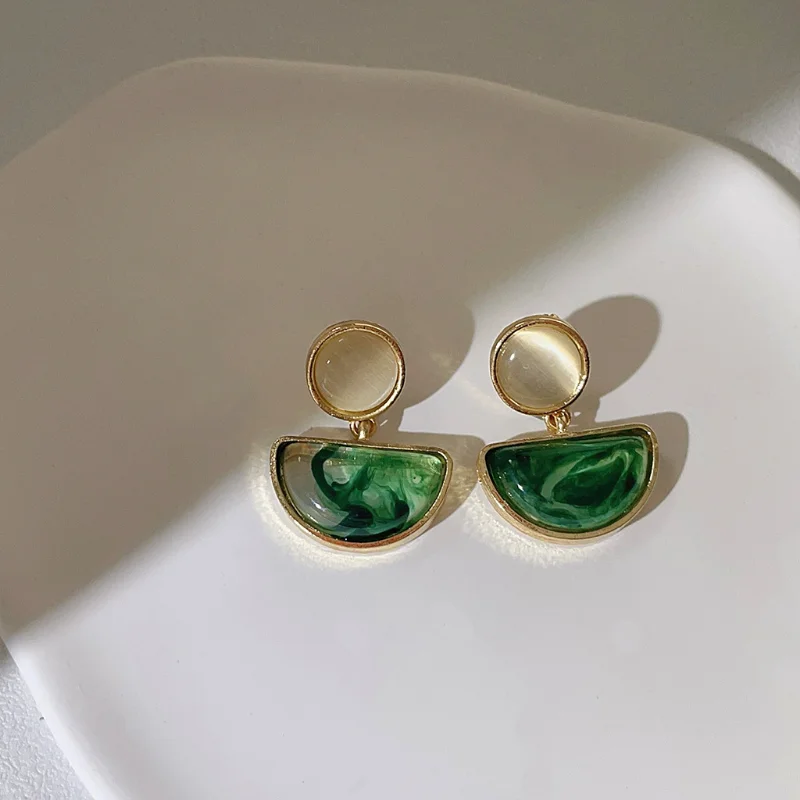 Draweye Green Geometric Stud Earrings for Women Korean Fashion Office Lady Sweet Jewelry Vintage Spring Summer Pendientes