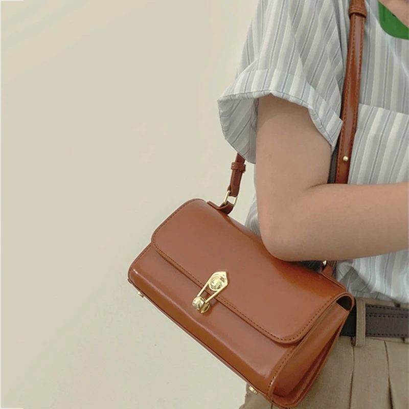 

2022 Summer New Retro Niche Branded Shoulder For Women Fashion Solid Underarm Bags PU Leather Square Messenger Bag Sac Bolso