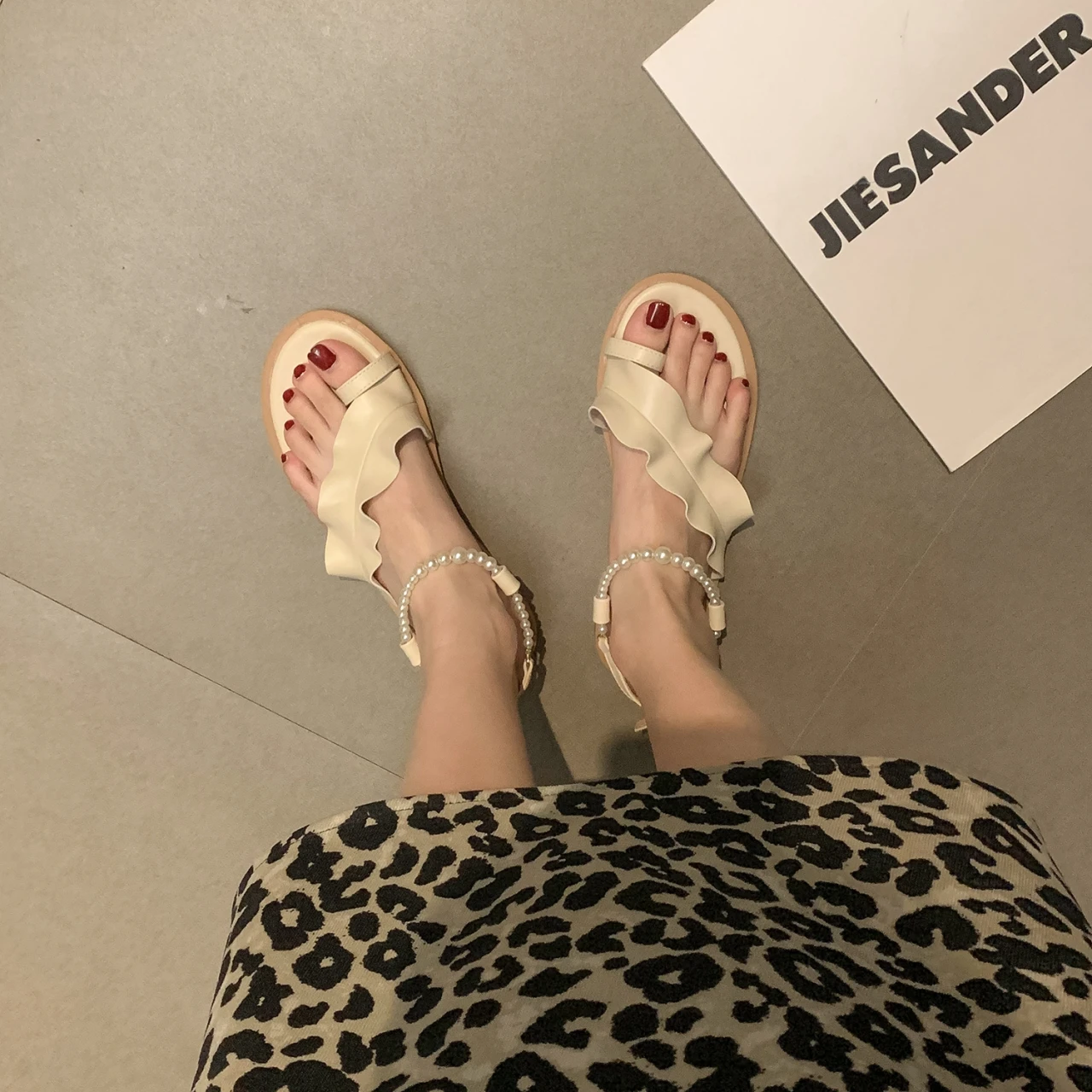 

Casual Women's Sandals Ruffle Leisure Bandage Flat Bottom Female Shoes 2022 Summer Fashion String Bead Buckle Ladies Flats