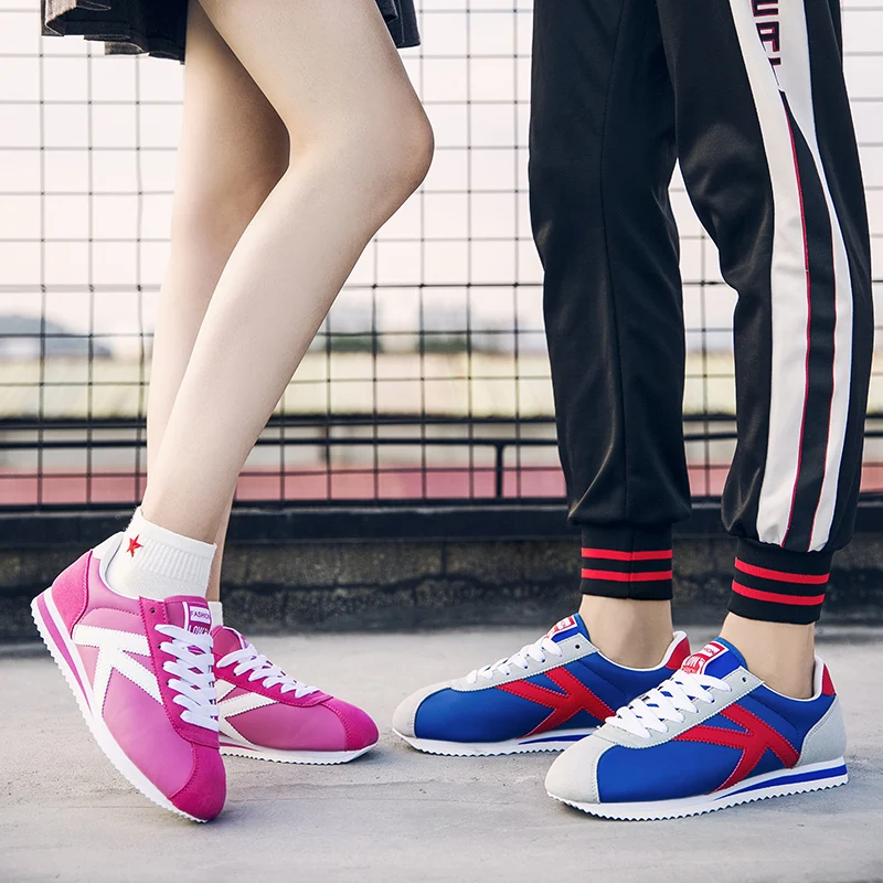 Hot White Retro Gym Sneakers for Men Women Lightweight Breathable Running Shoes Men Trainers Outdoor Flat Casual Sneakers Men