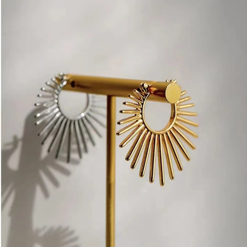 Европейские и американские металлические серьги с подсолнухом в холодном стиле