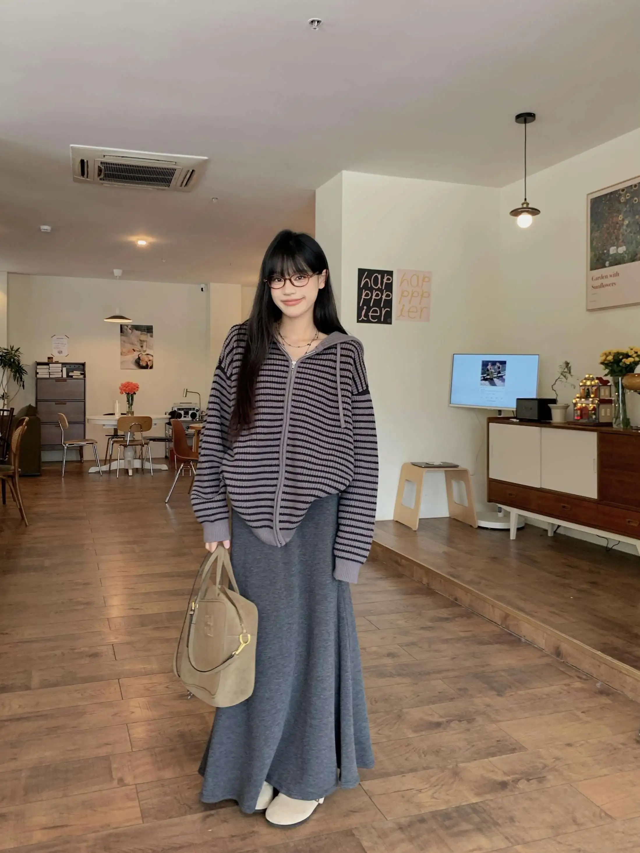 Korean Series Idle Sle Hood Long sleeve Striped sweater Outerwear 2024 Winter New Loose Casual All-matching Top Women