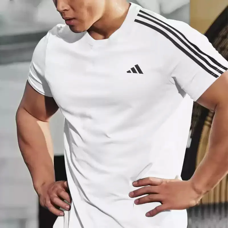 Фото Мужская футболка для бега Adidas, спортивная одежда для фитнеса, дышащий топ с круглым вырезом и короткими рукавами IB8151 №1