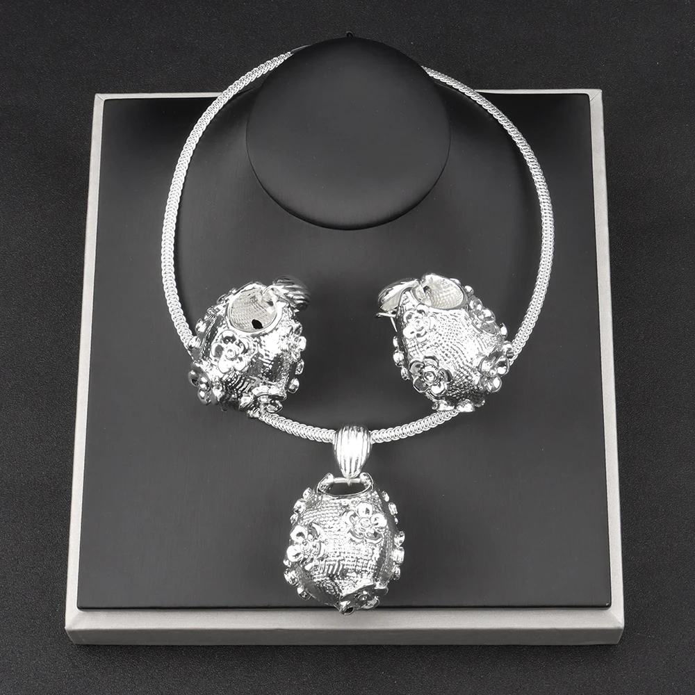 

Silver Color Jewelry Sets for Woman Smooth Metal Hoop Necklaces Round Shape Earrings for Women Wedding Party Jewelry Sets