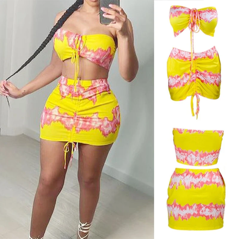 

Women's Summer Fashion Sexy Yellow Print Strapless Belly 2-Piece Suit Yellow