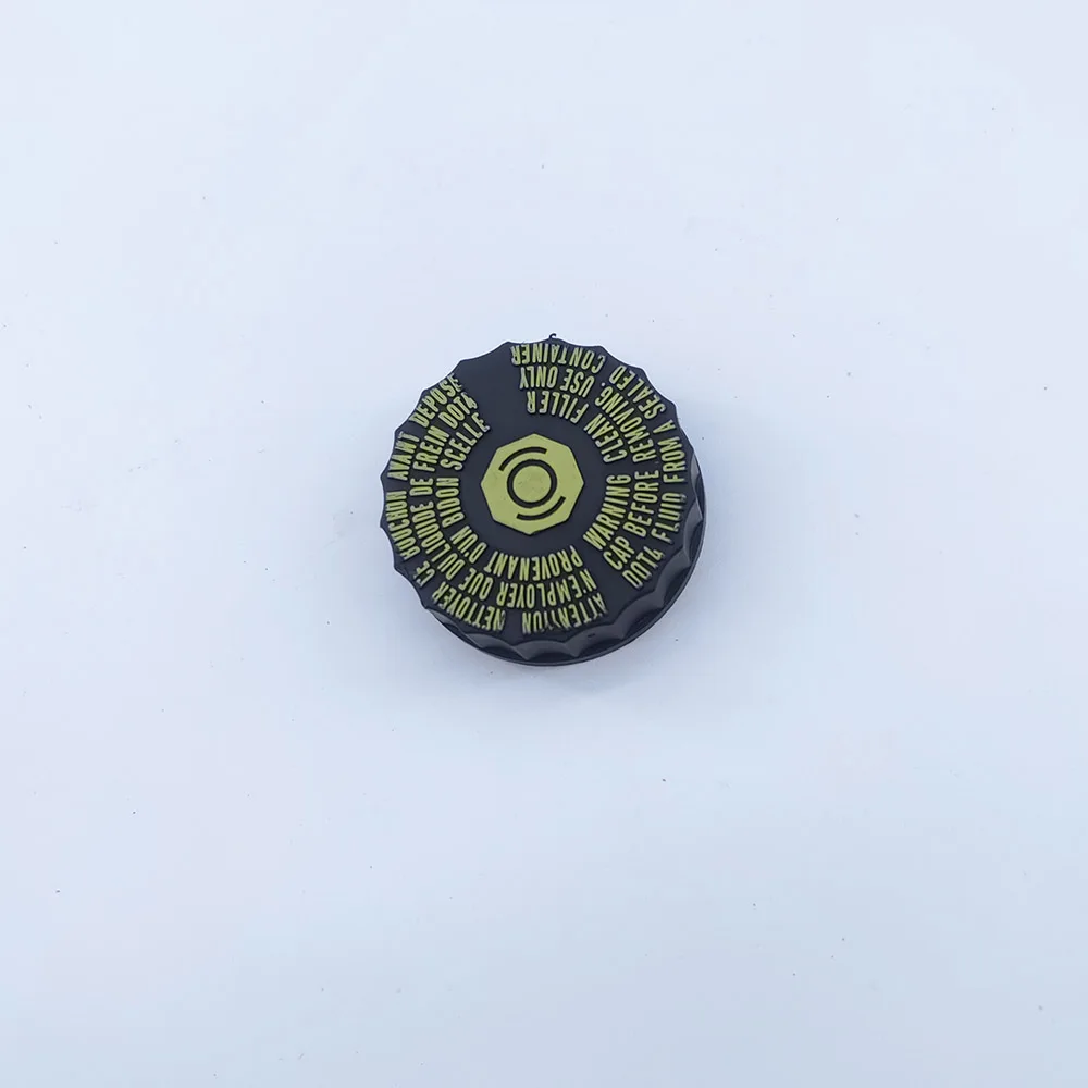 Подходит для Peugeot 307 рестайлинг 308 / 408 МЕРКОСУР T73 Citroen C4 резервуар тормозной жидкости трубка крышка тормозной масляный горшок 4635A6 463589