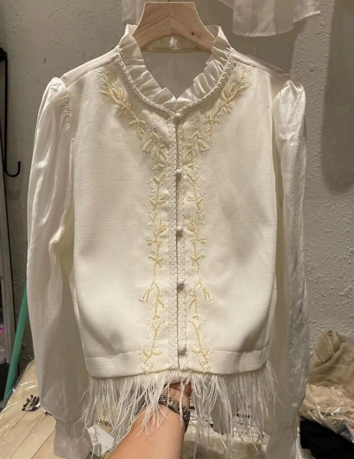 

European Autumn Palace Style High Grade Silk Patchwork Embroidery Fake Two Piece Spliced Style Shirt Blouse for Women Top Blusa