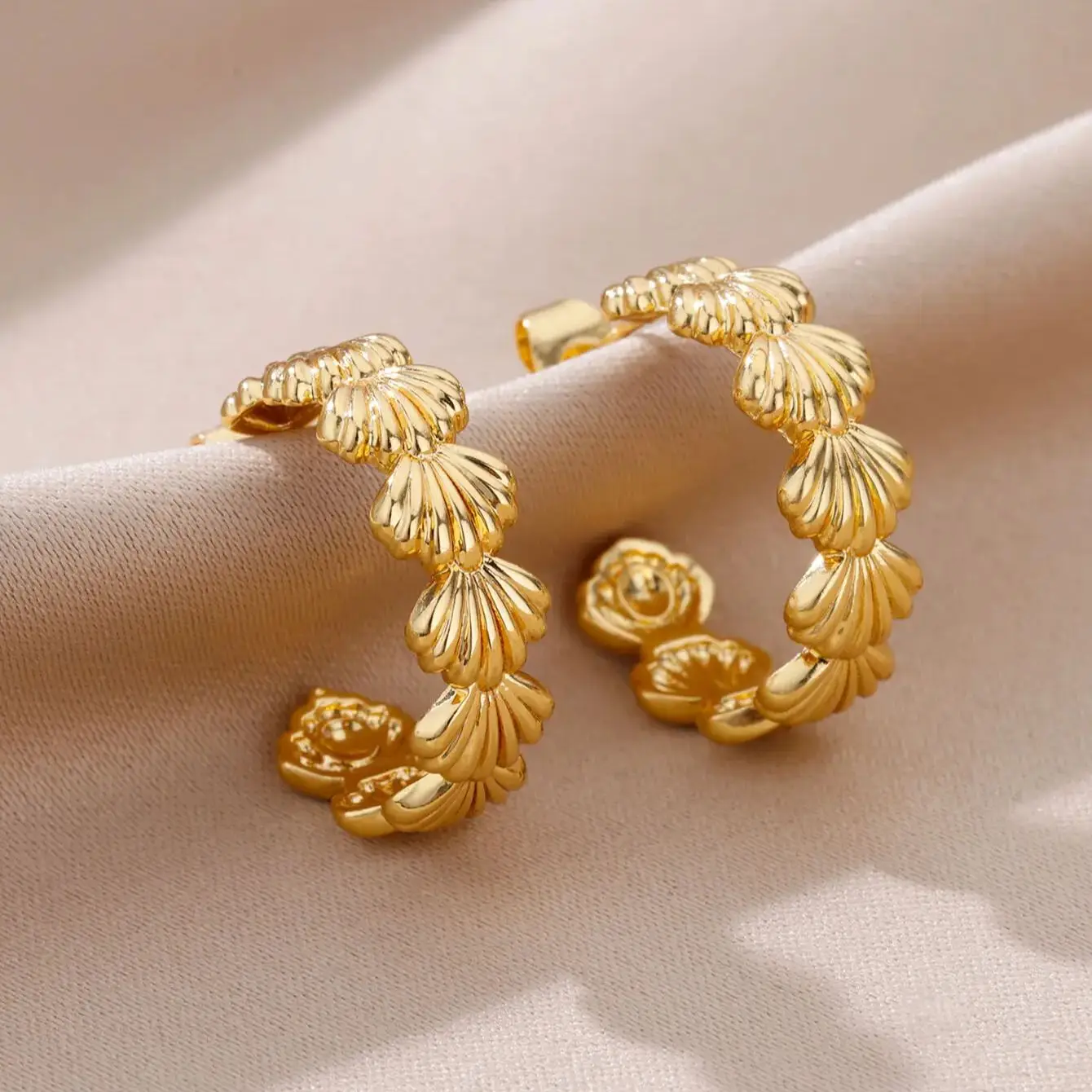 Серьги-гвоздики женские из нержавеющей стали в форме сердца