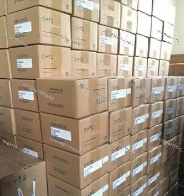 Лидер продаж новый оригинальный драйвер серводвигателя SGMP-04A2HA11