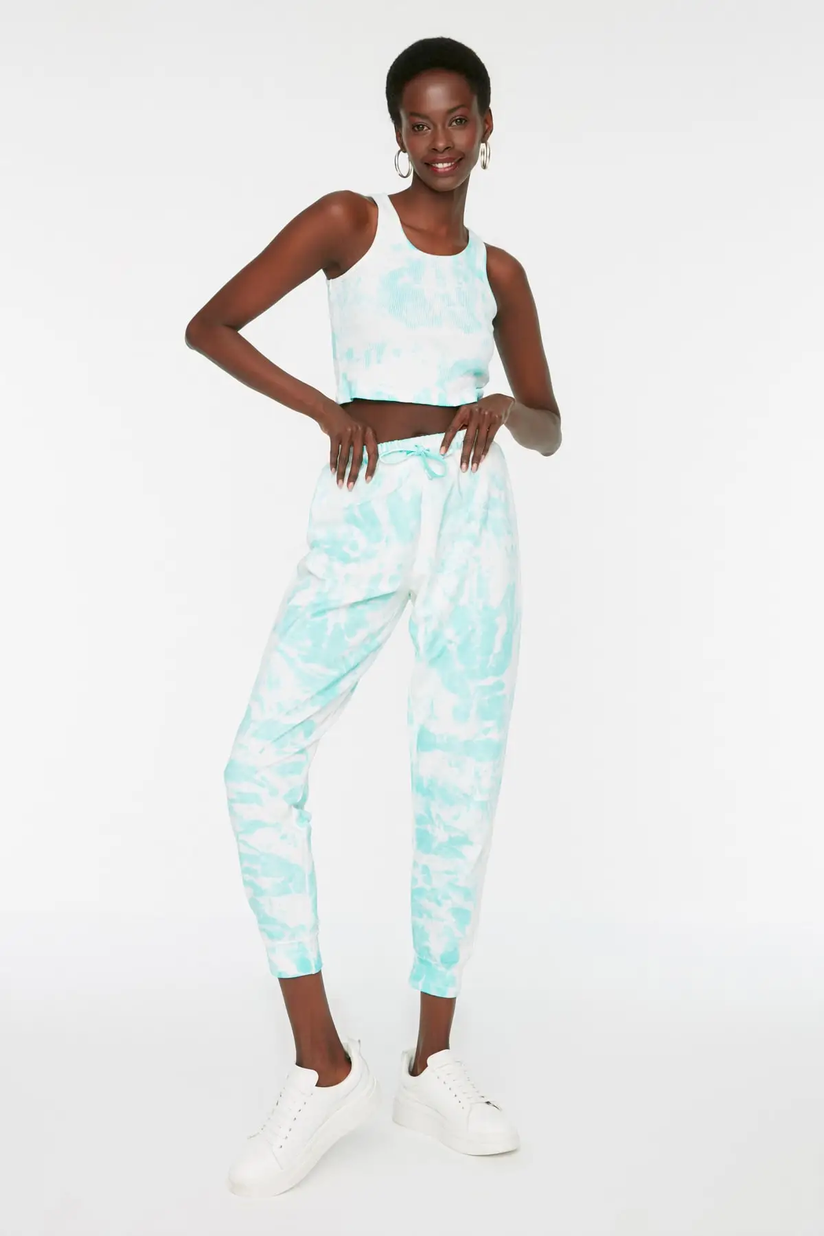 

Batik Knitted Bottom-Top Suit TWOSS21AU0018
