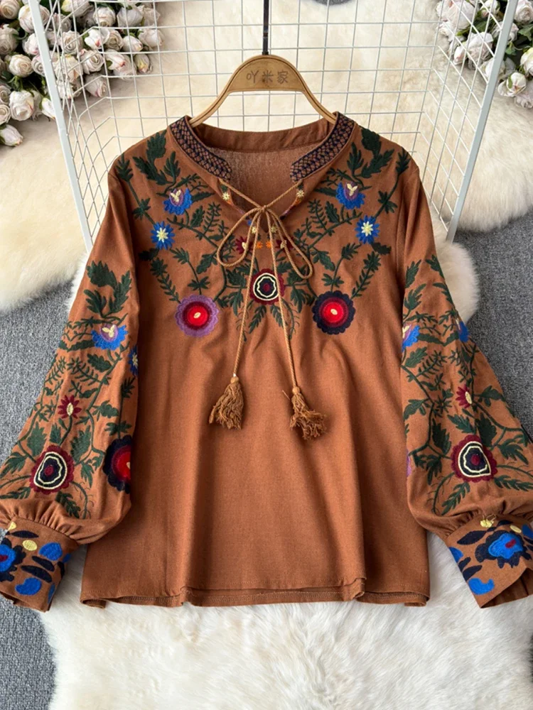 Женская блузка в стиле ретро со шнуровкой и V-образным вырезом