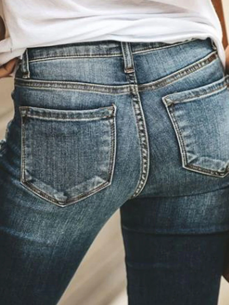 Women trousers are thinner, women jeans are ripped holes and slim personality