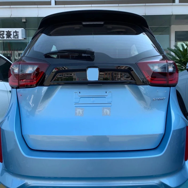 Фото Для Honda Fit Jazz GR 2020 2021 ABS пианино черное углеродное волокно задняя верхняя Крышка багажника Крышка отделка задняя дверь защитная полоса №3