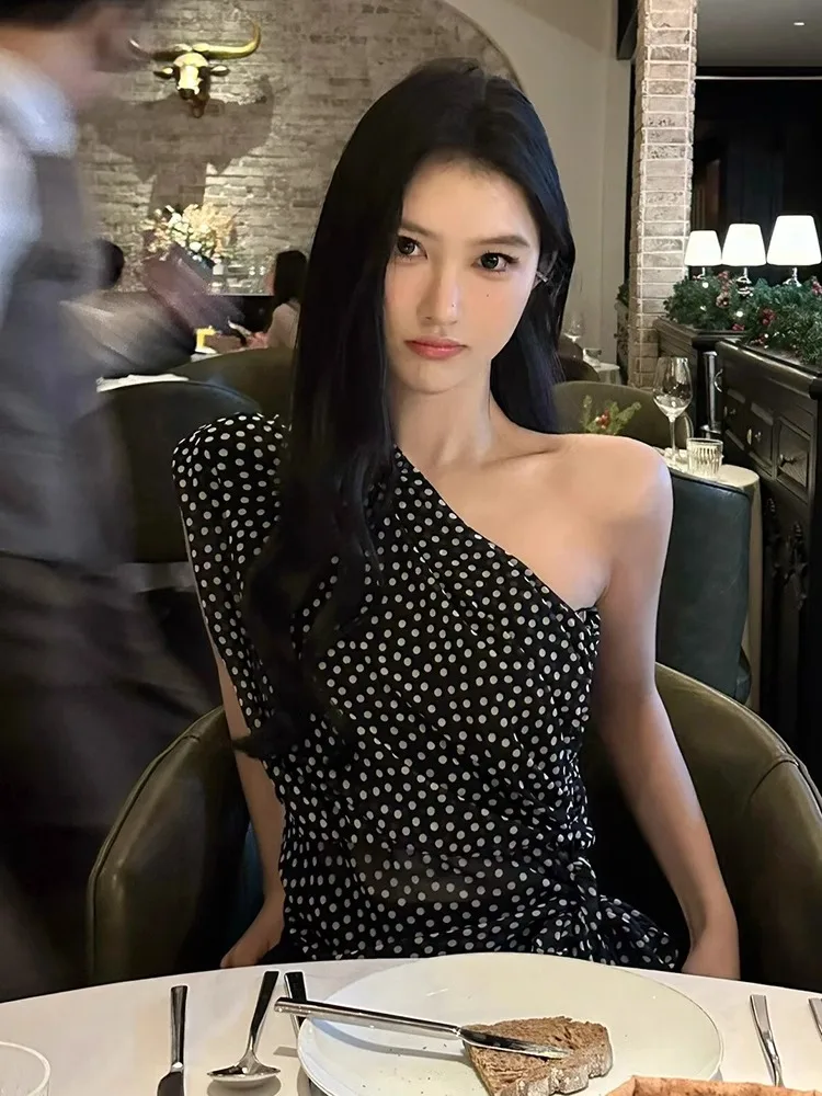 Романтический шикарный топ с открытыми плечами London High Sense черный в горошек Летний