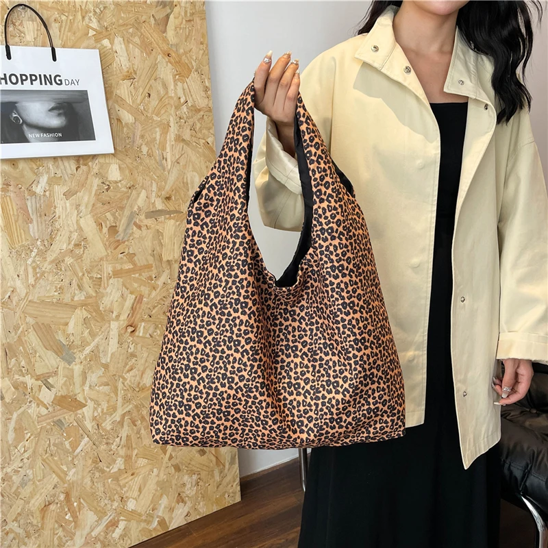 Простые спортивные сумки для хранения вещей большая вместимость новые модные