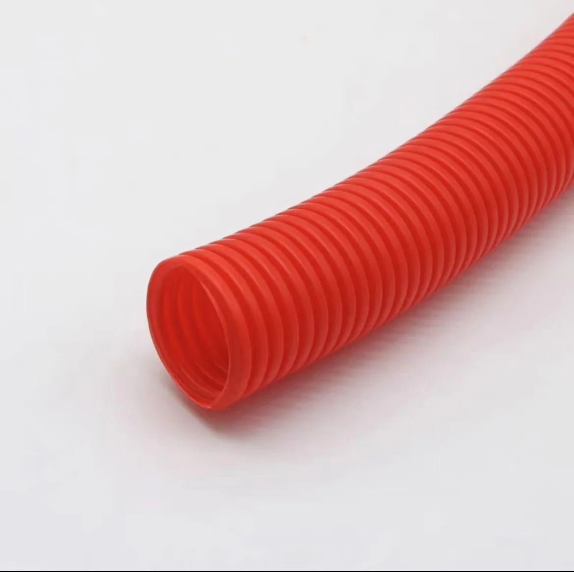 

Гофрированная труба ПП 1/5/10 м 7,5-34,5 мм черная